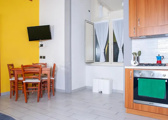 Palazzo Carafa Della Spina 아파트 *