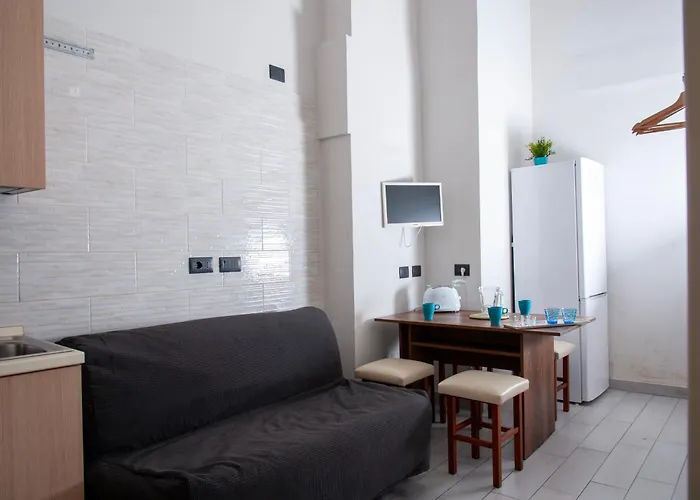 Palazzo Carafa Della Spina 아파트 *