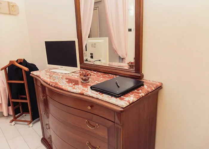 Palazzo Carafa Della Spina *